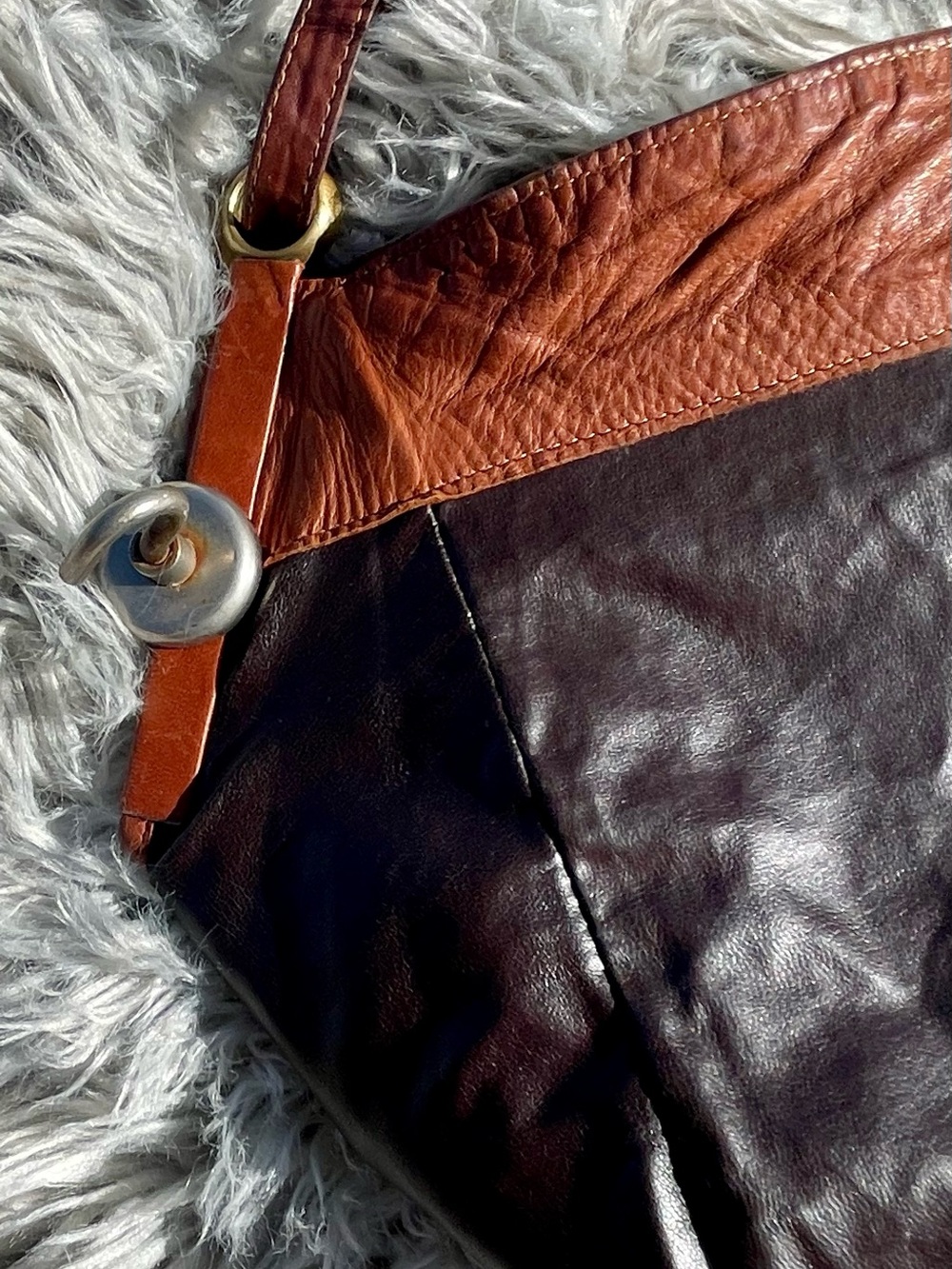 Vintage Bottega Veneta Intrecciato Leather Hobo Bag - Dual Aesthetic
1980s - Picture 10 of 17